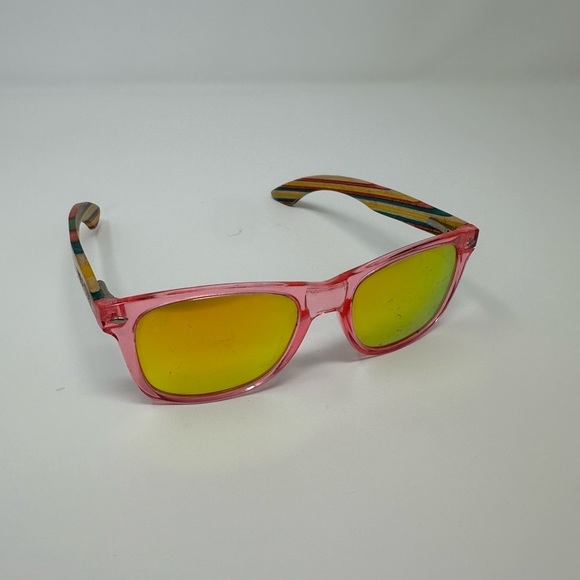 VIRASUN metallic gold & pink sunglasses with rainbow wood frame - Picture 1 of 3